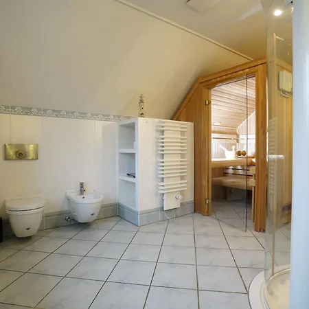 Seeblick Mit Sauna Und Grundstueck Direkt Am Vom Schweriner Flessenow
