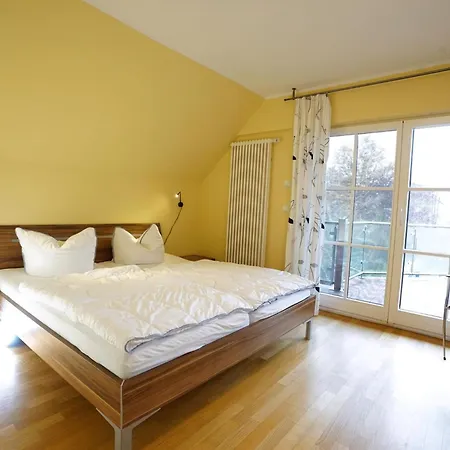 Seeblick Mit Sauna Und Grundstueck Direkt Am Vom Schweriner Hébergement de vacances *
