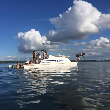 Seeblick Mit Sauna Und Grundstueck Direkt Am Vom Schweriner Hébergement de vacances Flessenow